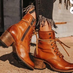 NWOB Freebird Cavalier Boots